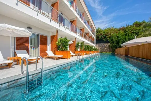 https://images.etstur.com/imgproxy/resize/2560x1440/files/images/hotelImages/etsrooms/979/Club_Kastalia_Holiday_Village_20260112100817_1.jpg