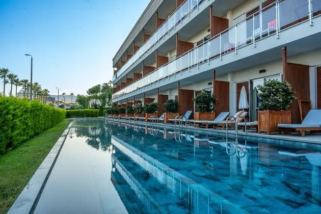 https://images.etstur.com/imgproxy/resize/2560x1440/files/images/hotelImages/etsrooms/979/Club_Kastalia_Holiday_Village_20260112100818_3.jpg
