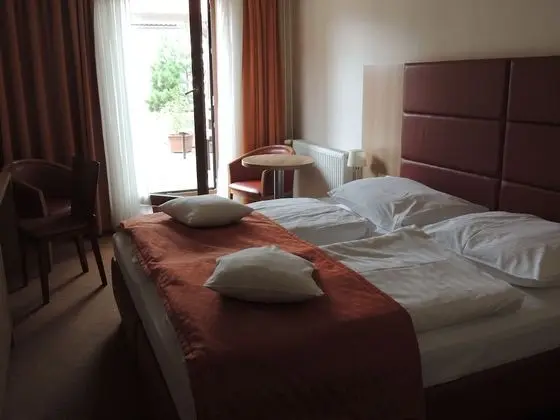 Tek Büyük veya İki Ayrı Yataklı Oda