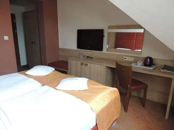 Tek Büyük veya İki Ayrı Yataklı Oda