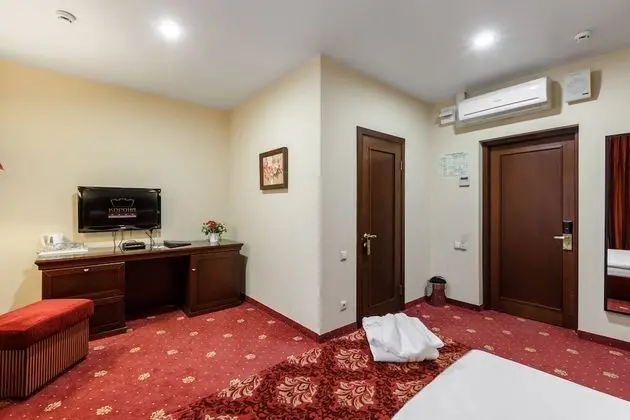 Basic Tek Büyük Yataklı Oda