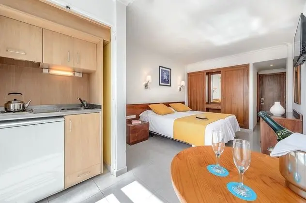 Stüdyo (2 Adults + 1 Junior)