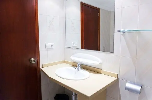 Tek Büyük Yataklı Oda, 2 Tek Kişilik Yatak