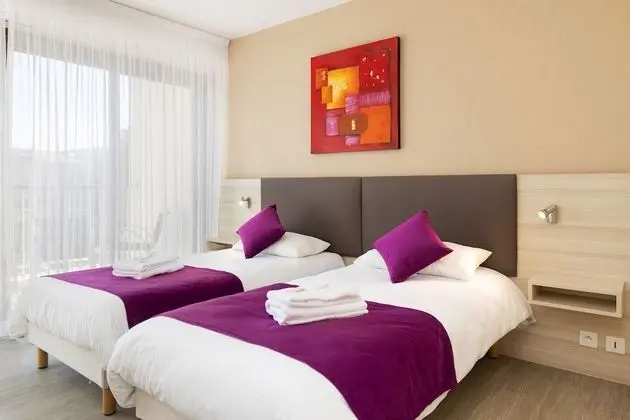 Tek Büyük veya İki Ayrı Yataklı Oda