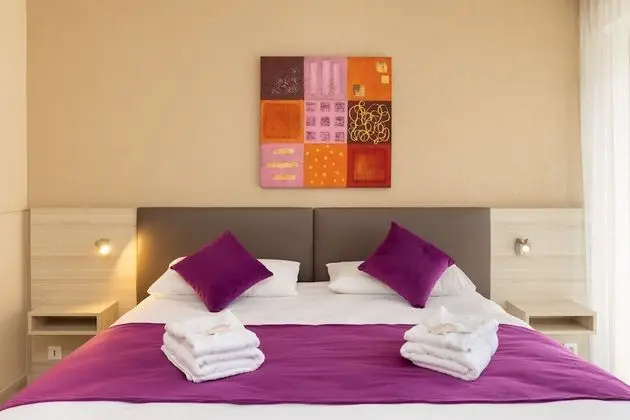 Tek Büyük veya İki Ayrı Yataklı Oda