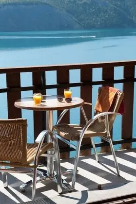 Tek Büyük Yataklı Oda, Göl Manzaralı