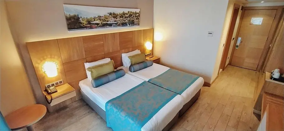 https://images.etstur.com/files/images/hotelImages/TR/55245/l/Club-Hotel-Letoonia-Oda-327957.jpg