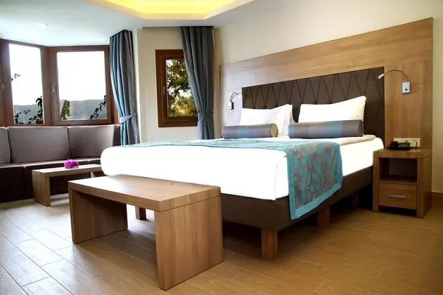 https://images.etstur.com/files/images/hotelImages/TR/55245/l/Letoonia-Club---Hotel-Fethiye-Genel-306137.jpg