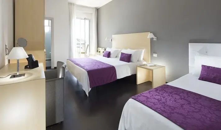 Comfort Büyük Yataklı Tek Kişilik Oda