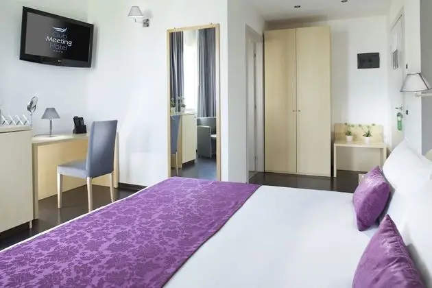 Comfort Büyük Yataklı Tek Kişilik Oda