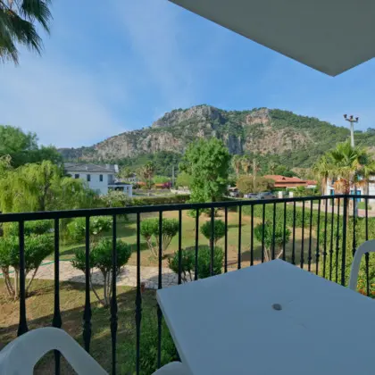 DAĞ MANZARALI BALKON