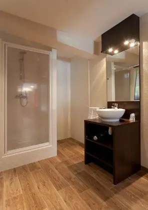 Üç Kişilik Oda (with Spa Access)