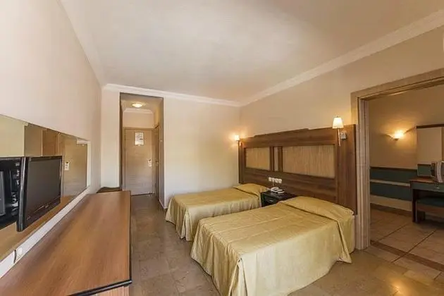 Aile Odası Connecting Room