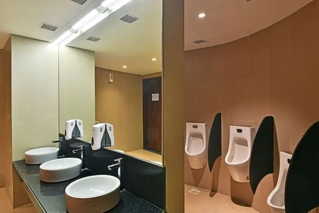Süit, 1 En Büyük (King) Boy Yatak, Sigara İçilebilir, Şehir Manzaralı
