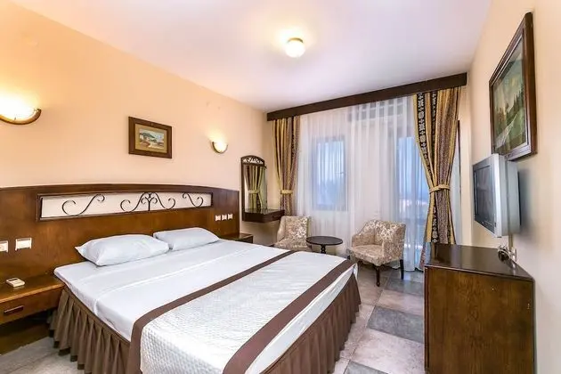 Standard Tek Büyük veya İki Ayrı Yataklı Oda