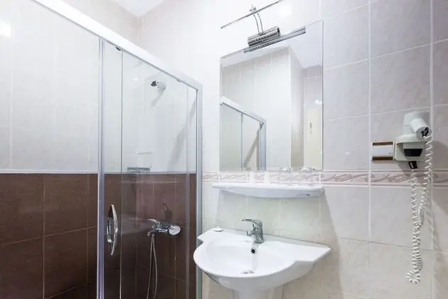Standard Tek Büyük veya İki Ayrı Yataklı Oda