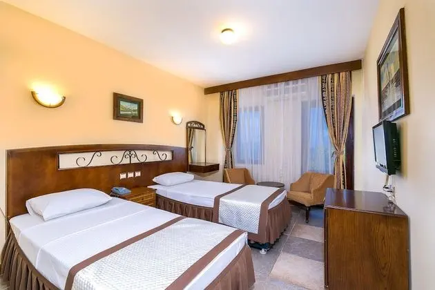Standard Üç Kişilik Oda