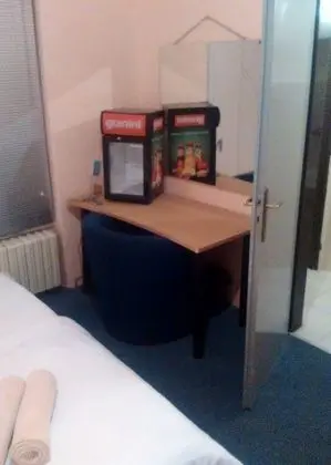 Economy Room, Private Bathroom (3people)