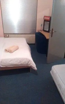 Economy Room, Private Bathroom (3people)
