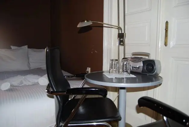 Standard Triple Room with Shower