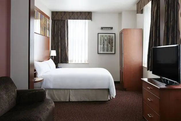 Süit, 1 Büyük (Queen) Boy Yatak ve Çekyat, Küçük Mutfak (One Room)