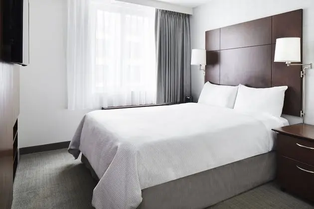 Superior Oda, 1 Büyük (Queen) Boy Yatak, Küçük Mutfak