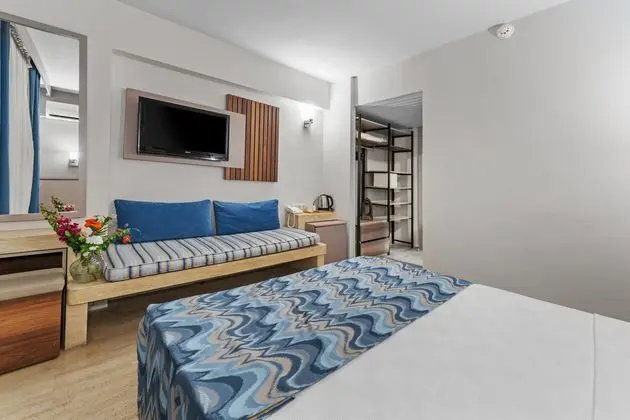 https://images.etstur.com/imgproxy/resize/2560x1440/files/images/hotelImages/etsrooms/513823/Club_Hotel_Rama_20251218152423_1.JPG