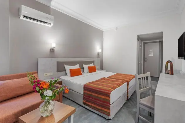 https://images.etstur.com/imgproxy/resize/2560x1440/files/images/hotelImages/etsrooms/513823/Club_Hotel_Rama_20251218152425_4.JPG