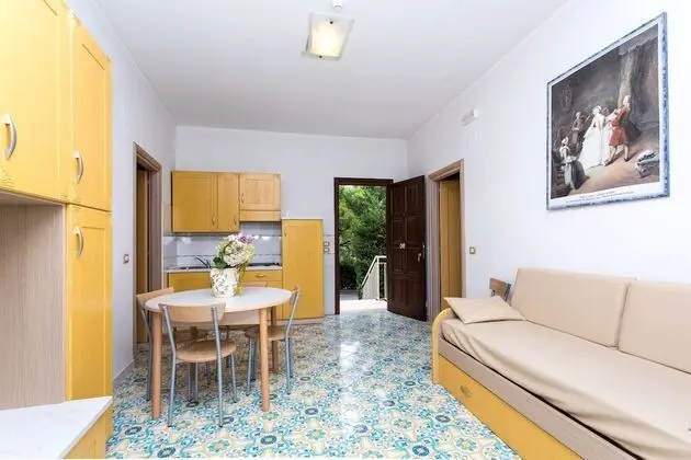 Standard Apart Daire, 2 Yatak Odası, Mutfak