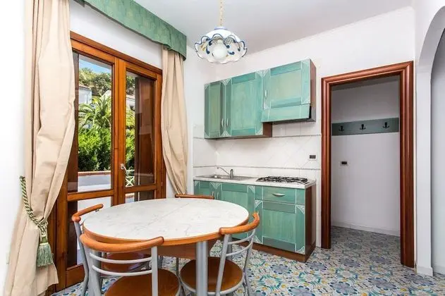 Standard Apart Daire, 2 Yatak Odası, Mutfak