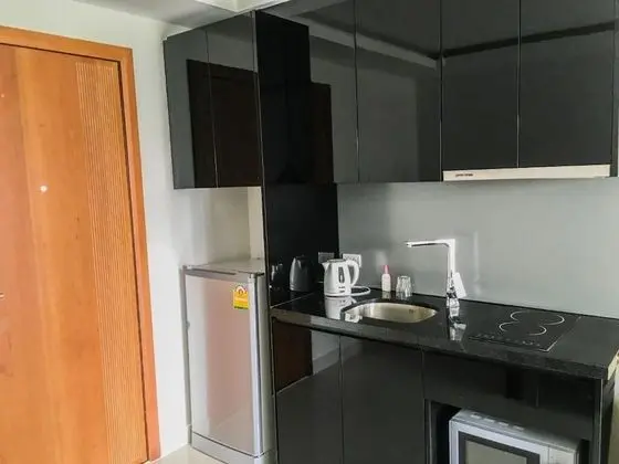 One Bedroom Apartment