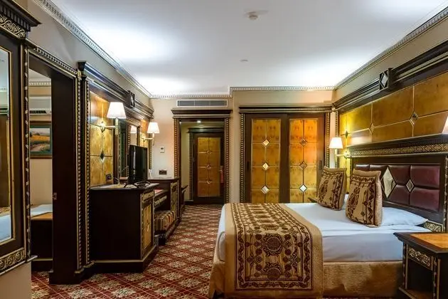 https://images.etstur.com/files/images/hotelImages/TR/54407/l/Club-Hotel-Sera-Oda-355253.jpg
