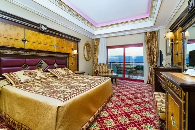 https://images.etstur.com/files/images/hotelImages/TR/54407/l/Club-Hotel-Sera-Oda-374402.jpg