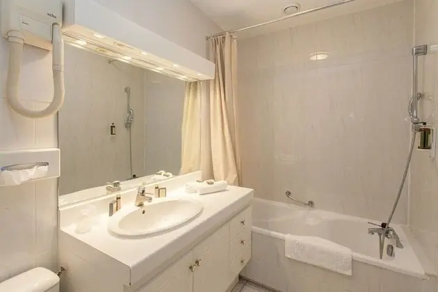 Tek Büyük veya İki Ayrı Yataklı Oda