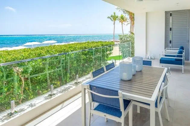 1BR w Den Oceanfront Suite