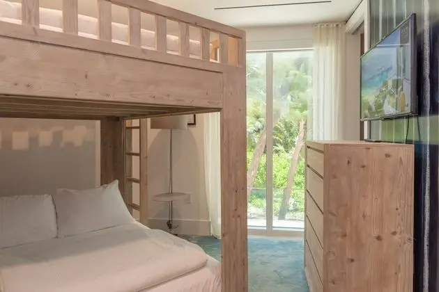 2BR Oceanfront Suite