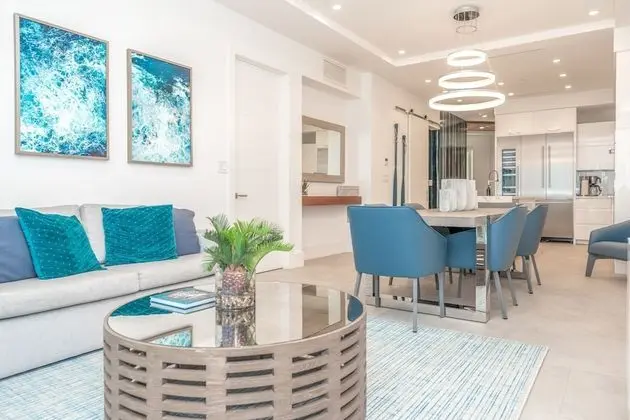 2BR Oceanfront Suite