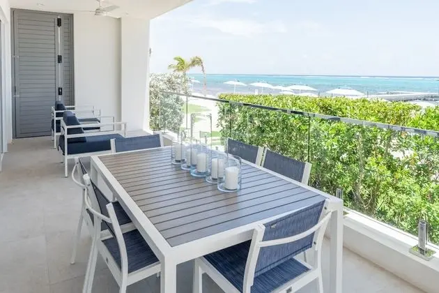 2BR Oceanfront Suite