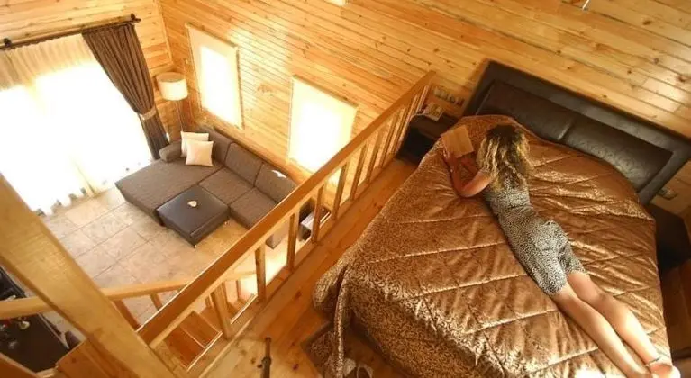 Loft, Havuz veya Bahçe Manzaralı