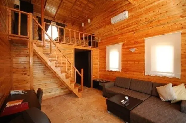 Loft, Havuz veya Bahçe Manzaralı