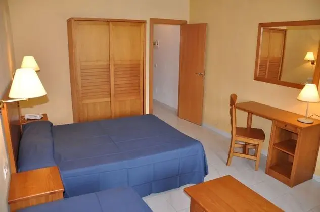 Üç Kişilik Oda, Bahçe Manzaralı
