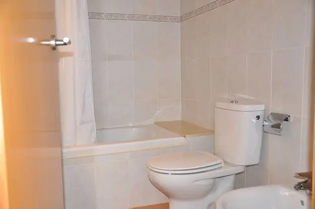 Üç Kişilik Oda, Bahçe Manzaralı