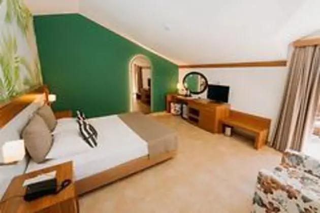 Club Deluxe Aile Odası