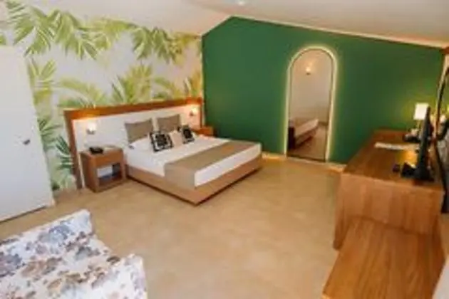 Club Deluxe Aile Odası