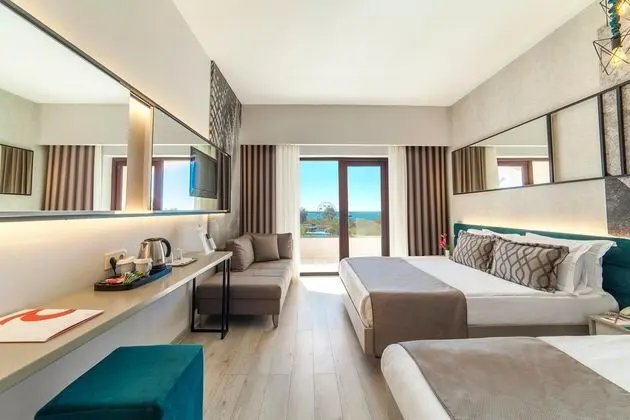 https://images.etstur.com/files/images/hotelImages/TR/51863/l/Club-Hotel-Turan-Prince-World-Oda-388916.jpg