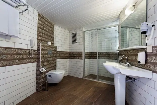 https://imagessl.etstur.com/files/images/hotelImages/test/TR/51859/l/R_bathroom.jpg