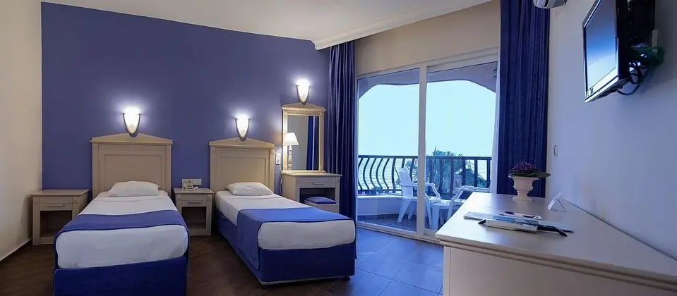 https://imagessl.etstur.com/files/images/hotelImages/test/TR/51859/l/R_blue.jpg