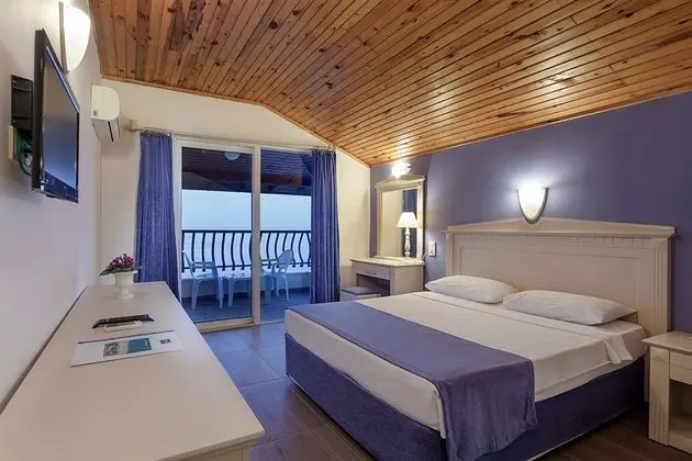 https://imagessl.etstur.com/files/images/hotelImages/TR/51857/l/Club-Turtas-Beach-Hotel-Oda-20707.jpg