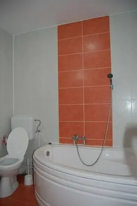 Basic Oda, 1 En Büyük (King) Boy Yatak