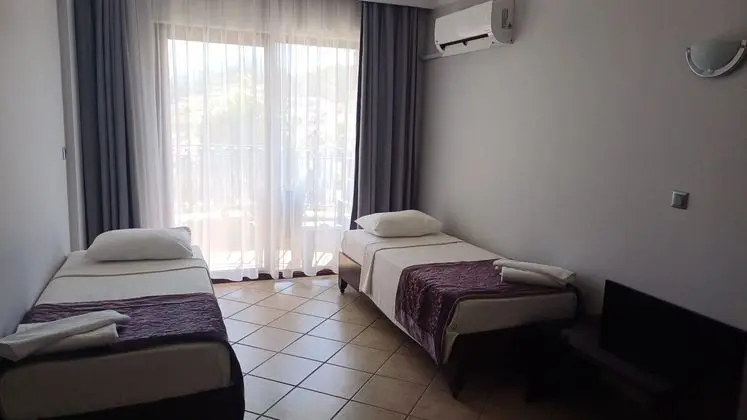 https://images.etstur.com/imgproxy/resize/2560x1440/files/images/hotelImages/etsrooms/504985/Club_Viva_Hotel_20250414093757_2.jpeg